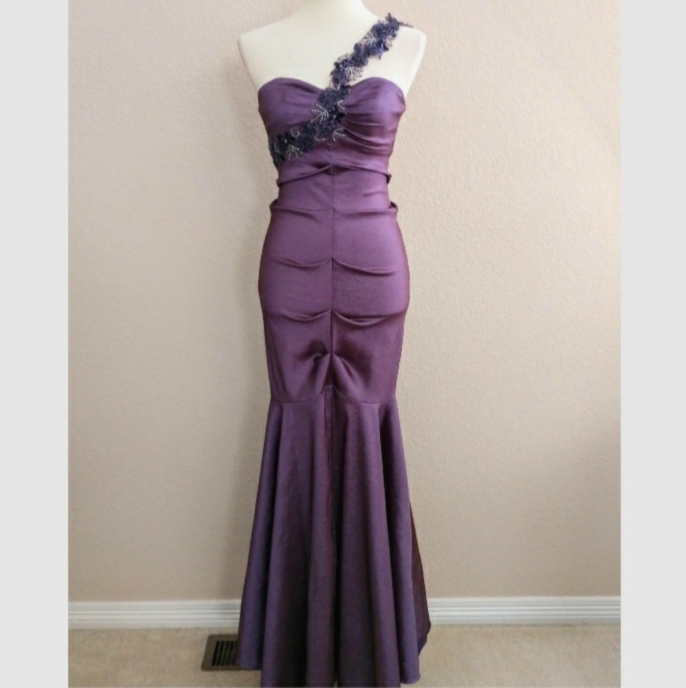 💜 XSCAPE by Joanna Chen plum fishtail gown